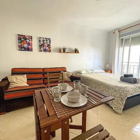Couples Nest In Malaga! Malaga