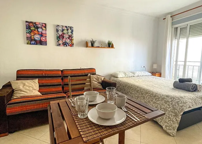 Couples Nest In Malaga! Malaga