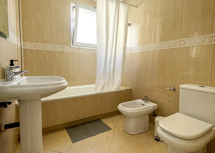 Couples Nest In Malaga! Malaga