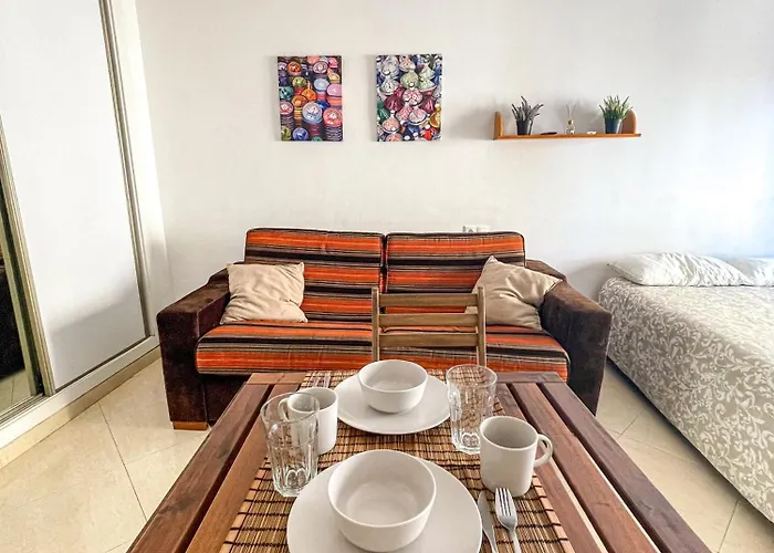 Couples Nest In Malaga! * Malaga